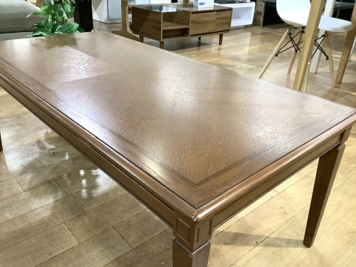 カンディハウスのテーブル