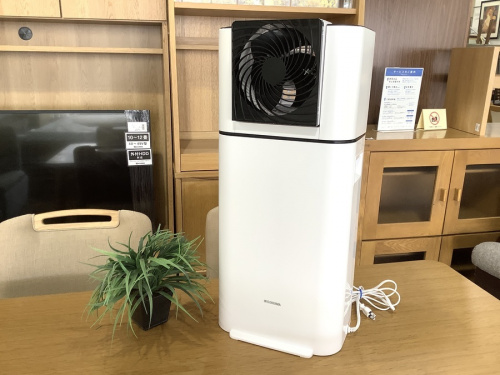 生活家電の衣類乾燥除湿器