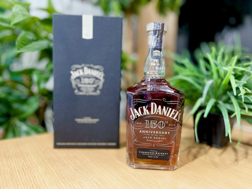 お酒のサントリ―