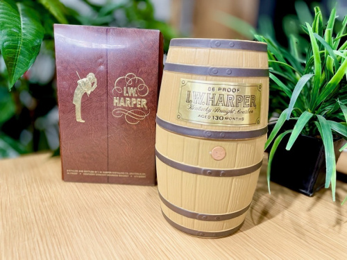 お酒のサントリ―