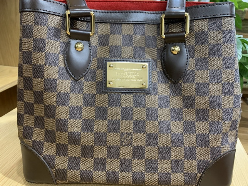 バッグのLOUIS VUITTON