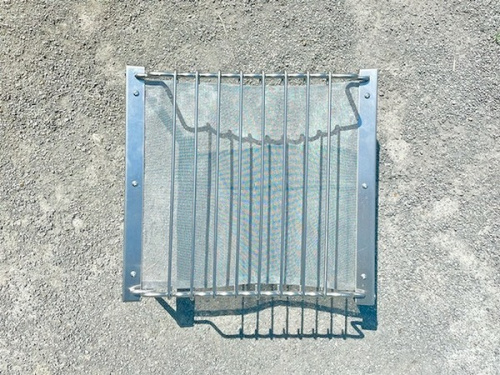 キャンプ用品の焚火台