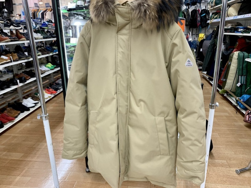 ダウンジャケットのPyrenex