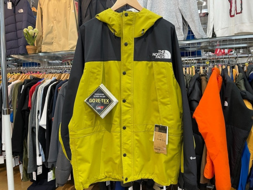 マウンテンライトジャケットのTHE NORTH FACE