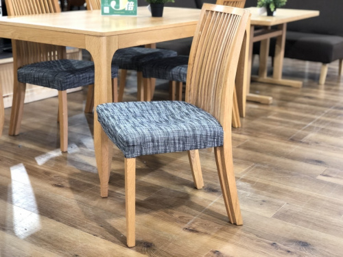 ダイニングテーブルのIDC OTSUKA