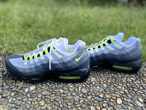 スニーカーのNIKE ナイキ