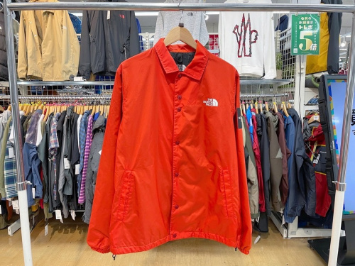 コーチジャケットのTHE NORTH FACE