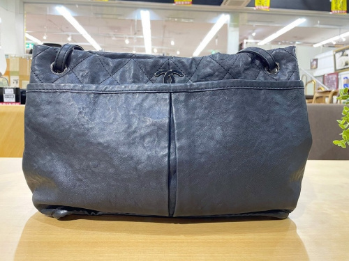 CHANELのチェーントートバッグ