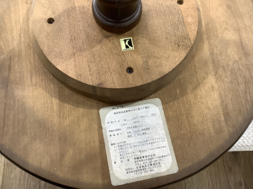 キツツキのサイドテーブル