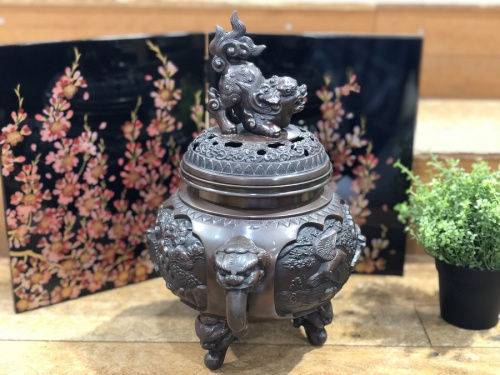 高岡銅器の茶釜