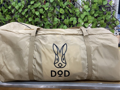 カマボコのテント