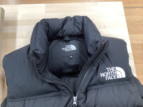 ノースフェイスのダウンベスト