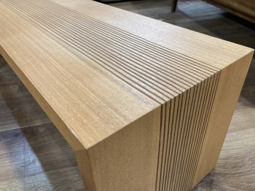 TURLEYのローテーブル