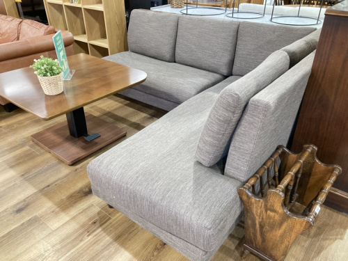 ソファのダイニング