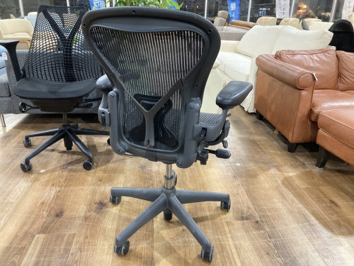 セイルチェアのハーマンミラー