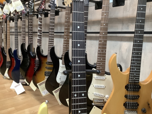 モモセのコンポーネントギター