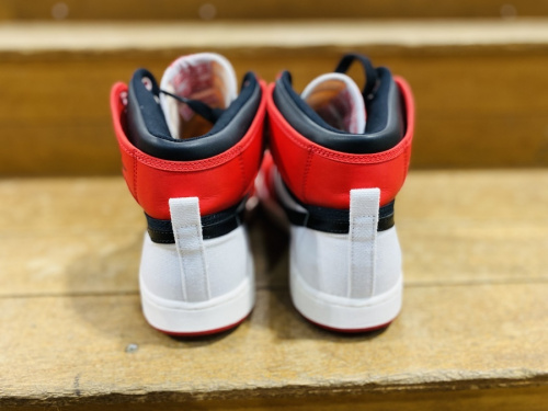 スニーカーのジョーダン