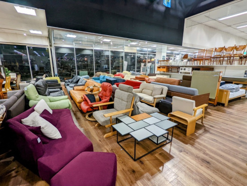 キャビネットのテレビボード