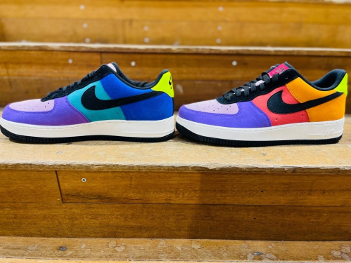 スニーカーのAIR FORCE1