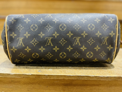 モノグラムのバッグ