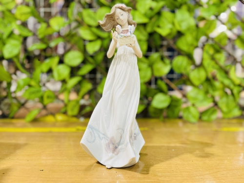 フィギュリンのLLADRO