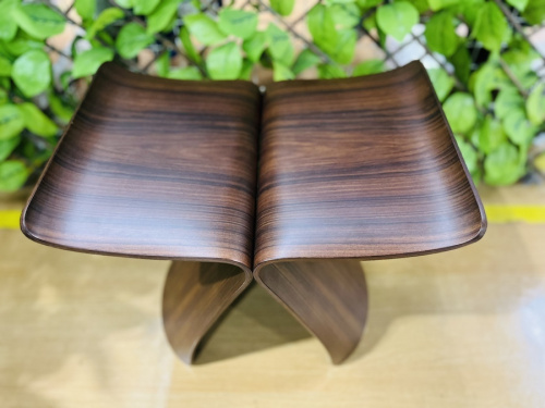 バタフライスツールのブランド家具