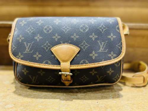 LOUIS VUITTONのルイヴィトン