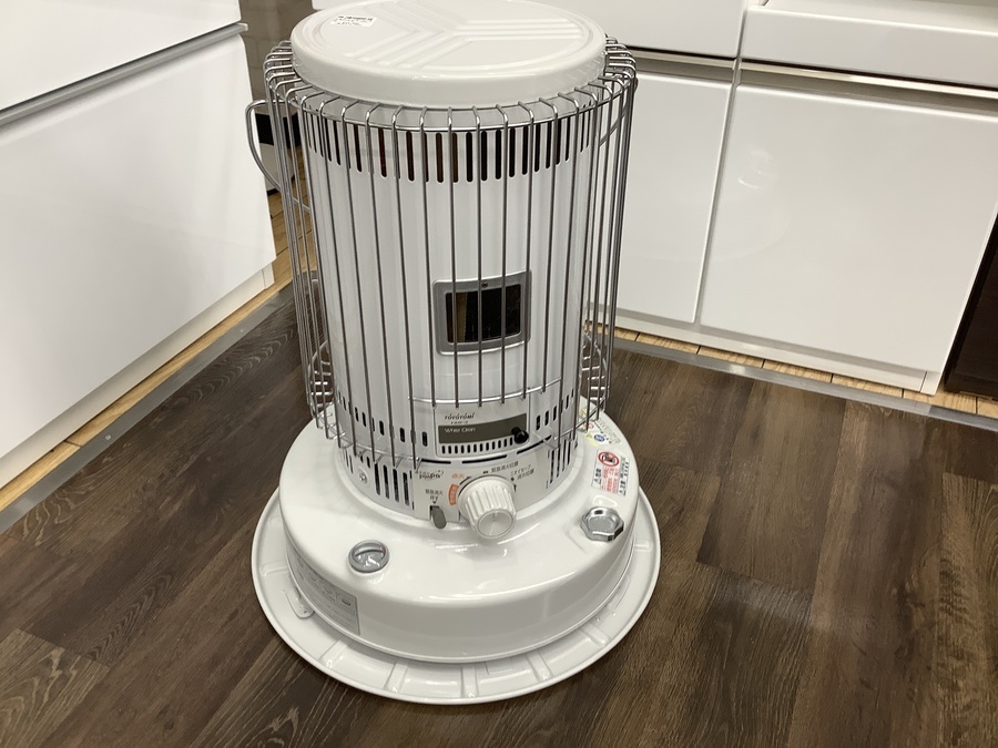 廃盤 トヨトミ 対流形 石油ストーブ 日本製 ホワイト KS-6700 未使用品