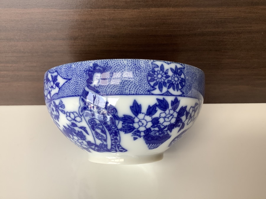 芸者が浮き出て見える！日本特製、芸者透かし碗皿のご紹介！｜2021年11