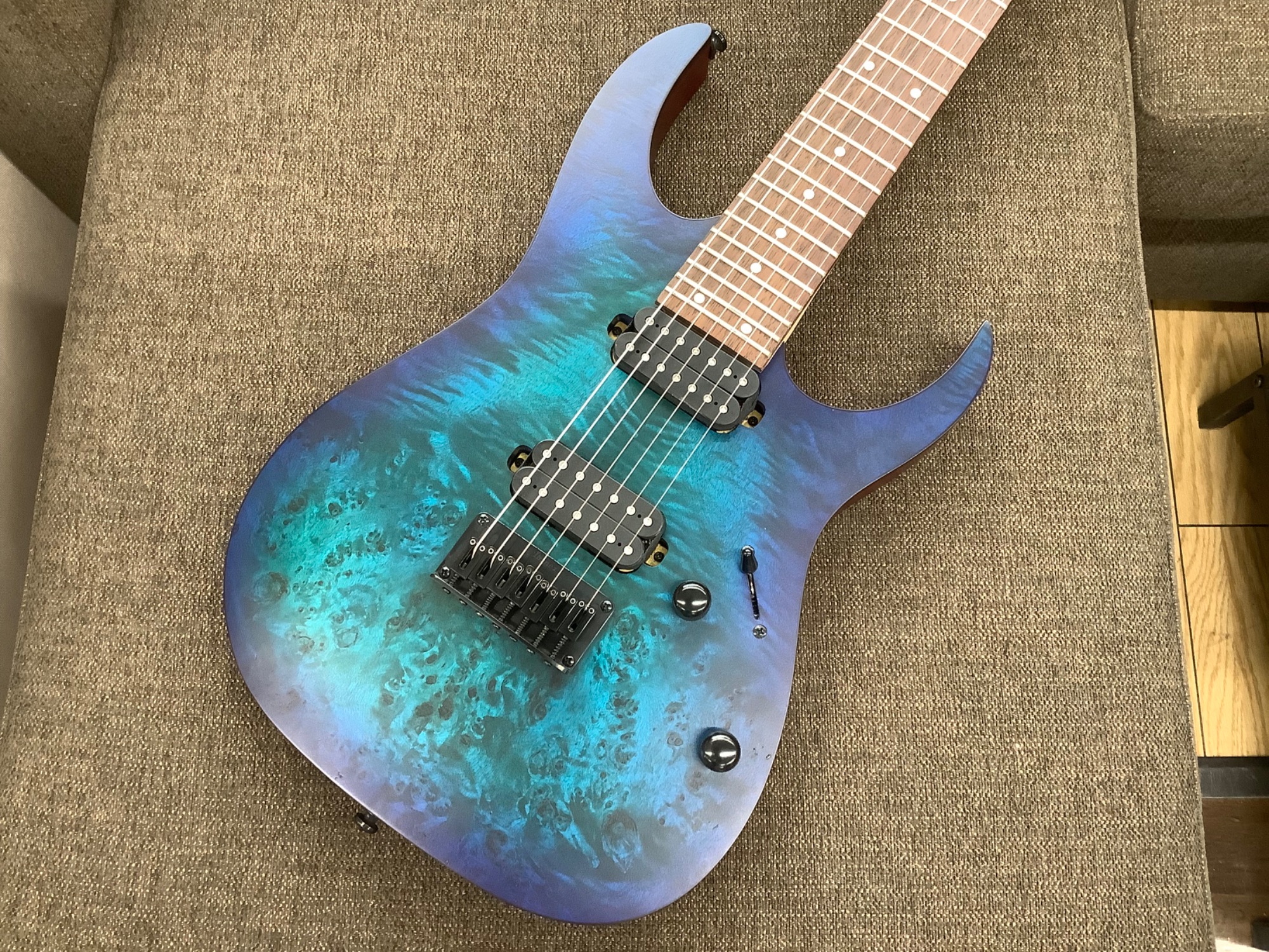 IBANEZ(アイバニーズ) 7弦エレキギターのご紹介です！｜2023年03月28
