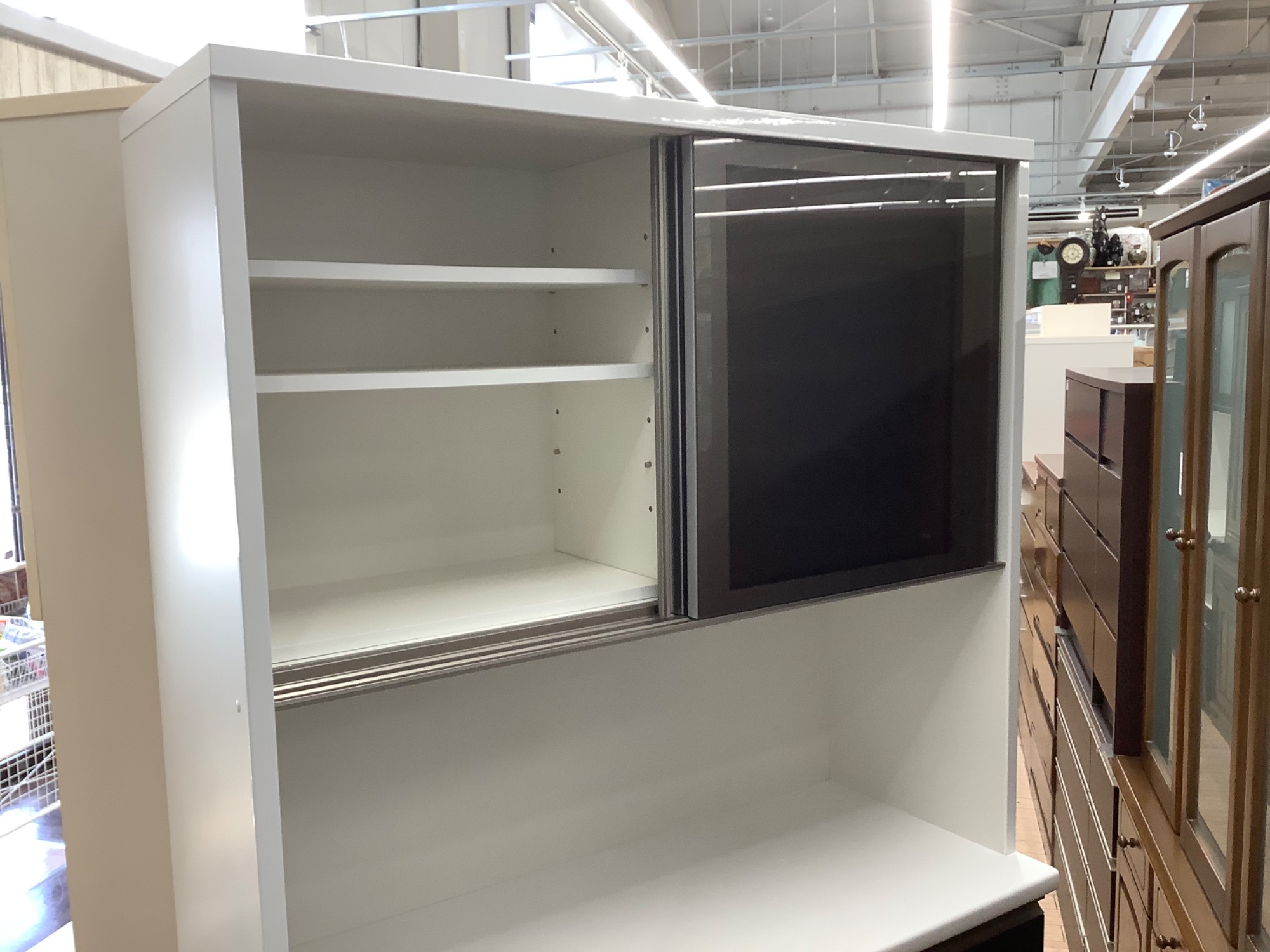 【トレファク神戸南店】高橋木工所　レンジボード　ホワイト　2枚扉です‼︎【取りに来られる方限定】 家具売場拡大】高橋木工所のレンジボードが買取入荷しました！｜2025年