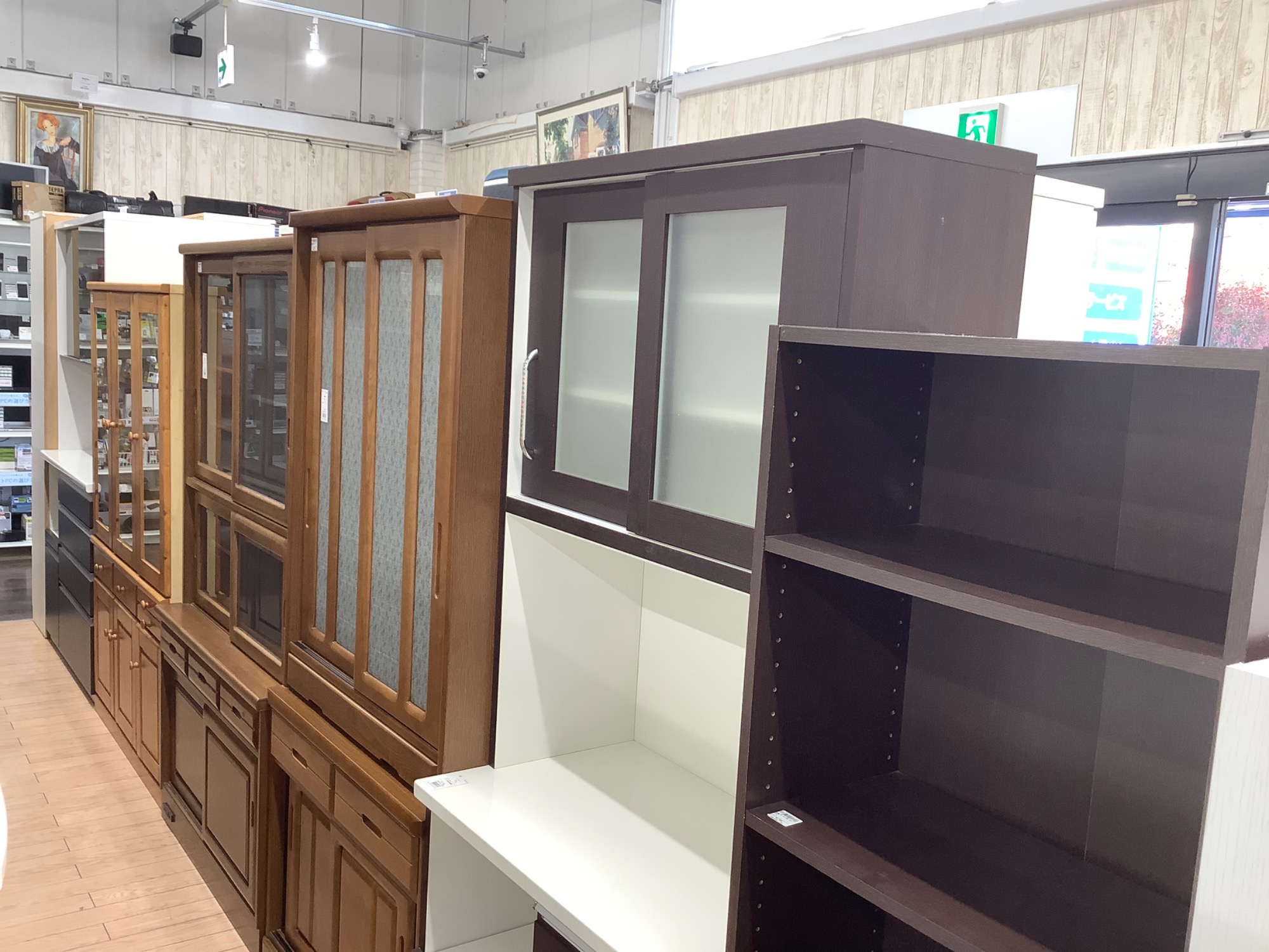 【トレファク高槻店】取りに来られる方限定！ホワイト2枚扉のレンジボードのご紹介！ 2枚扉のレンジボードをご紹介！｜2023年04月04日｜リサイクルショップ
