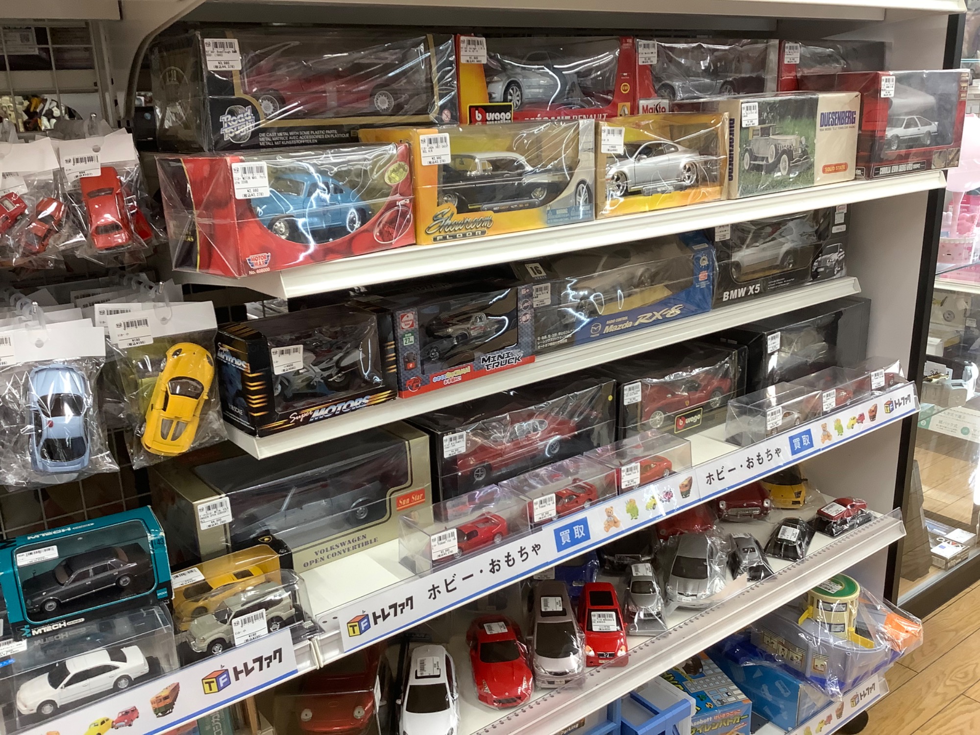 ミニカーたくさん入荷いたしました！ぜひ一度ご覧ください☆｜2023年04