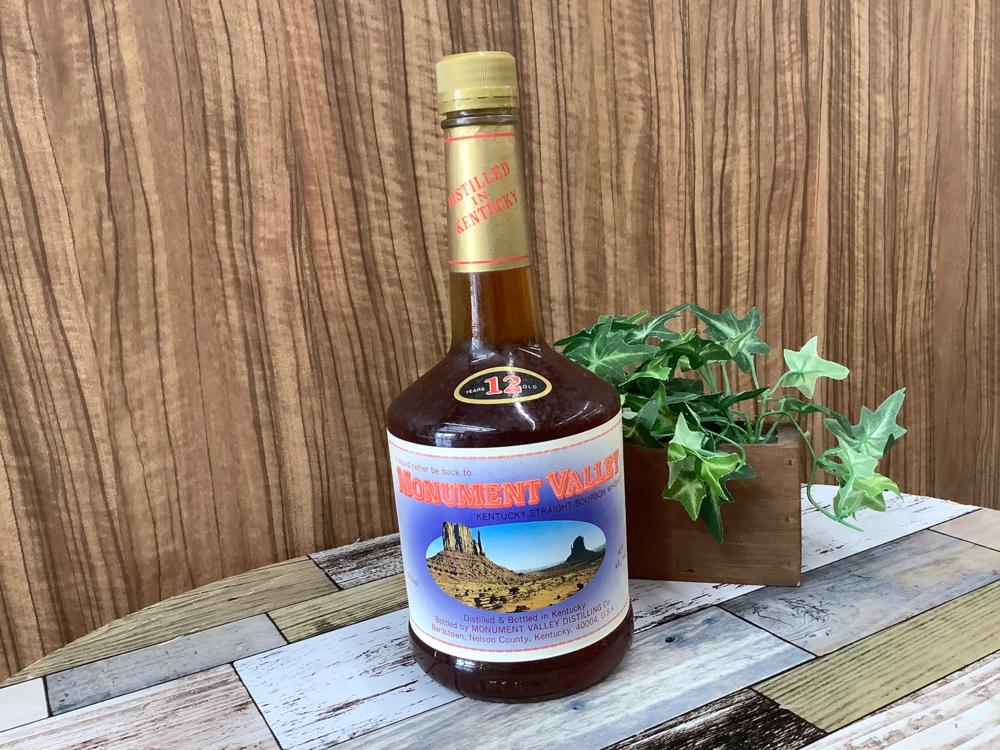 ウイスキー MONUMENT VALLEY(モニュメントバレー) 12年 が入荷いたし