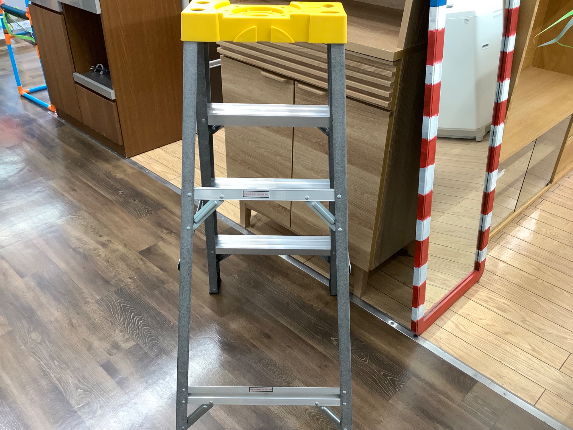 DULTON（ダルトン）脚立 ファイバーラダー 4ステップスが入荷いたし