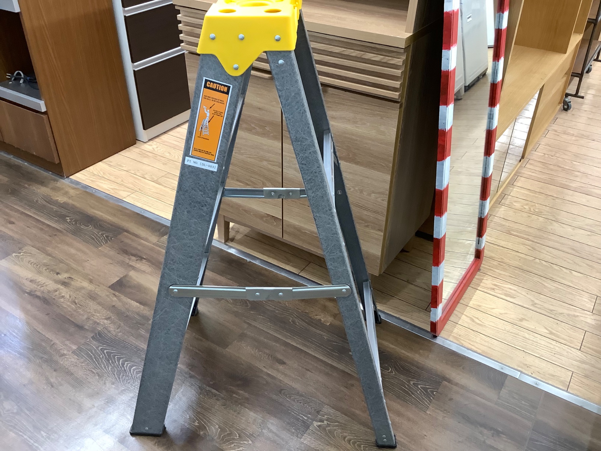 DULTON（ダルトン）脚立 ファイバーラダー 4ステップスが入荷いたし