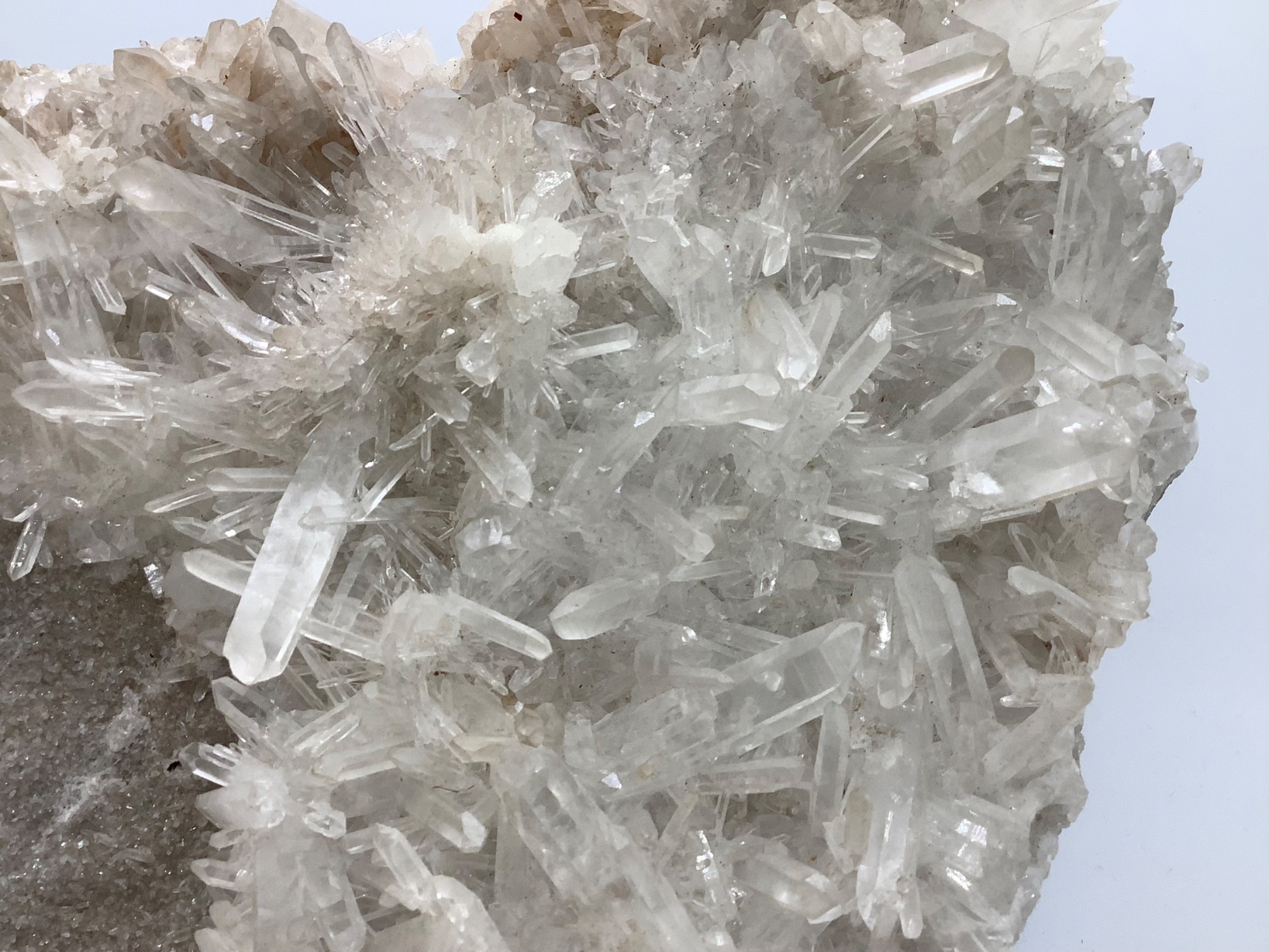 水晶クラスター 約4.6kg のご紹介です！｜2023年08月22日