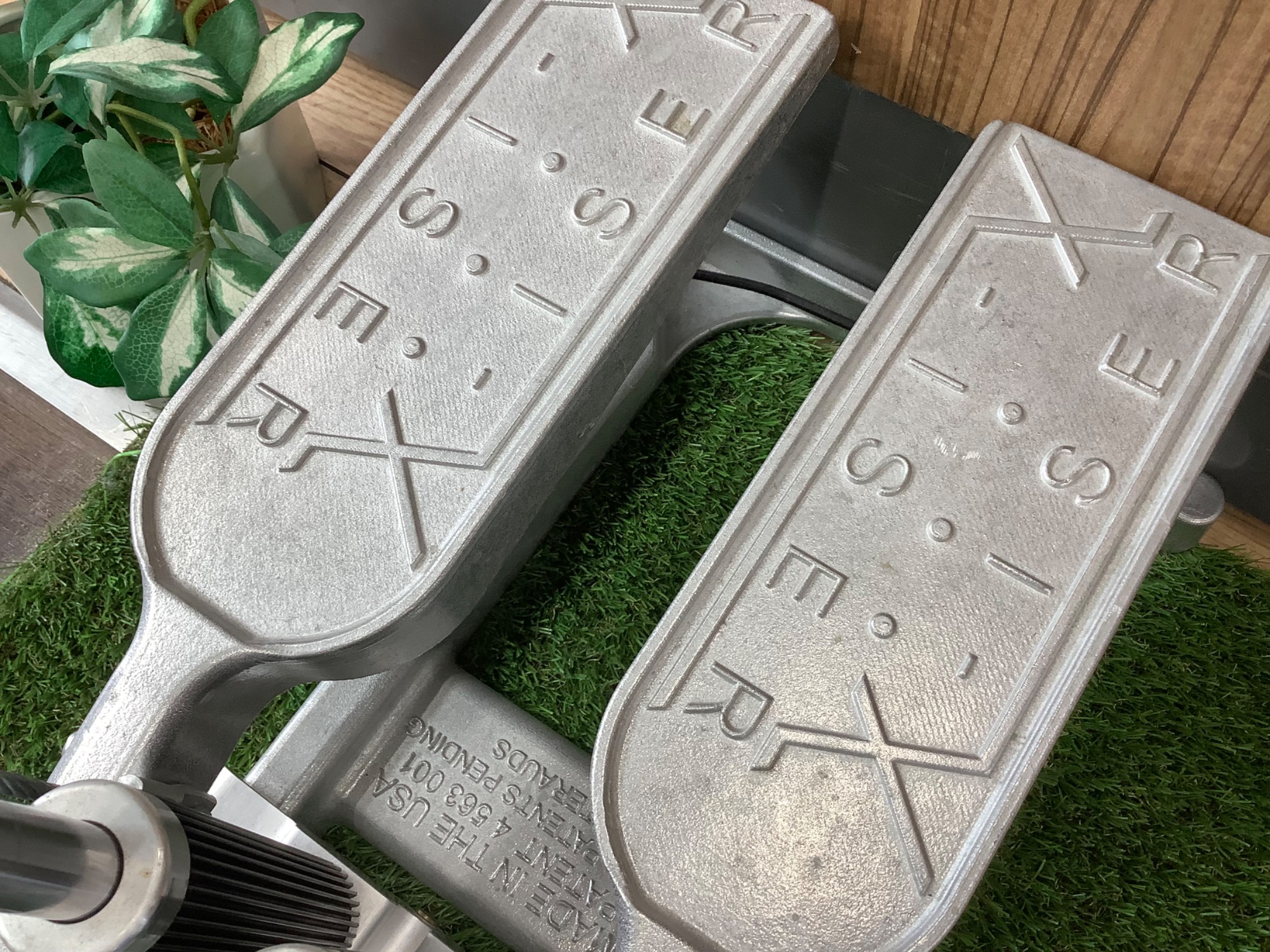 スマホで購入】 X-ISER (エクサー) ステッパー入荷いたしました