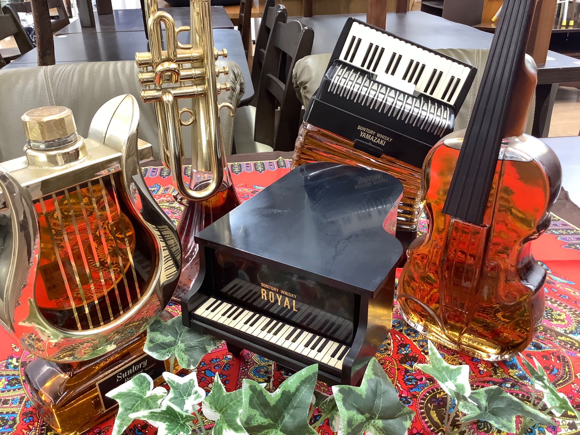 ジャパニーズウイスキー楽器ボトルたくさん入荷いたしました！｜2023年