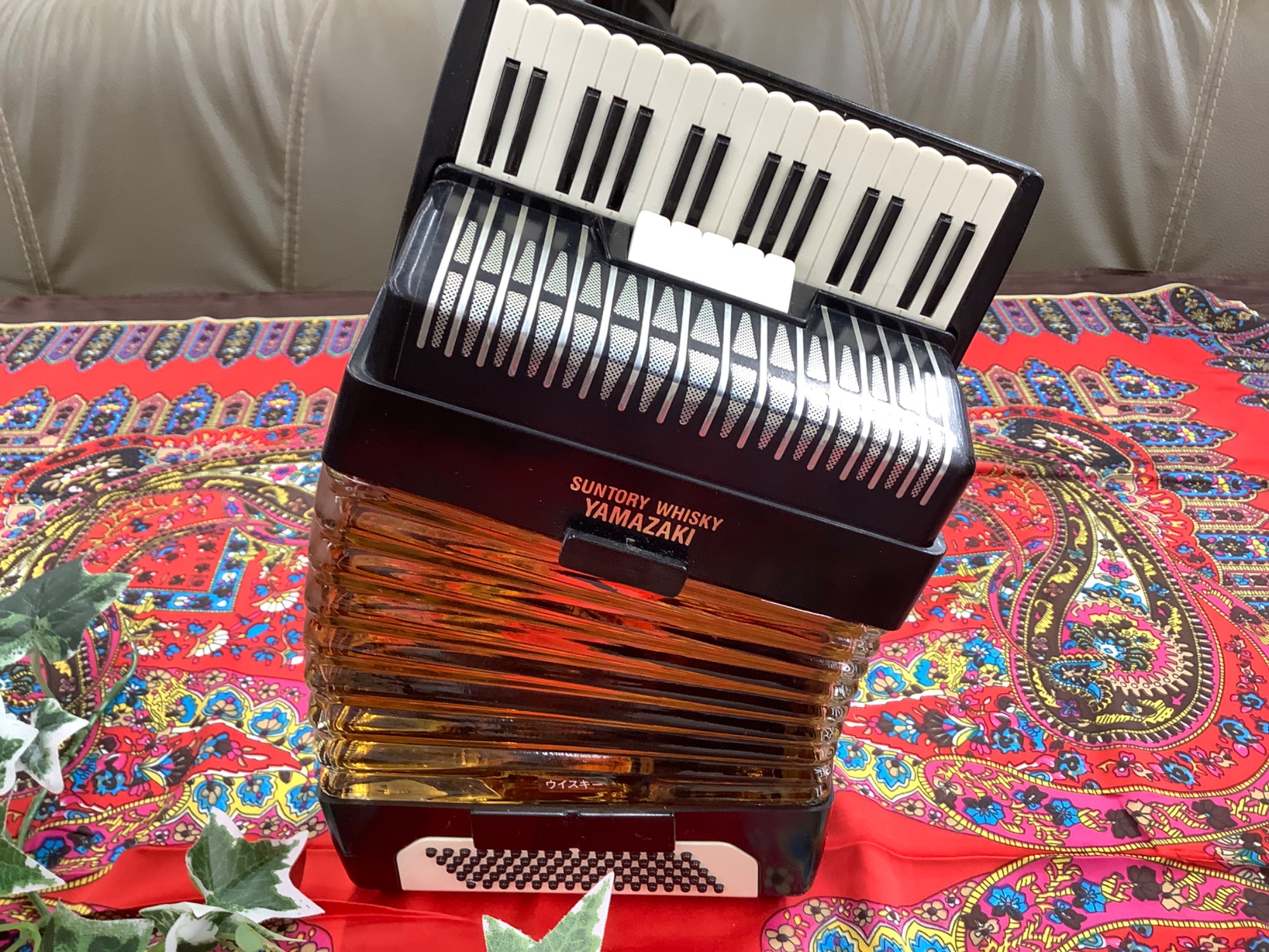 【未開封】サントリー　ウィスキー　楽器シリーズ　アコーディオン 2025年最新】サントリー山崎 アコーディオン型ボトルの人気
