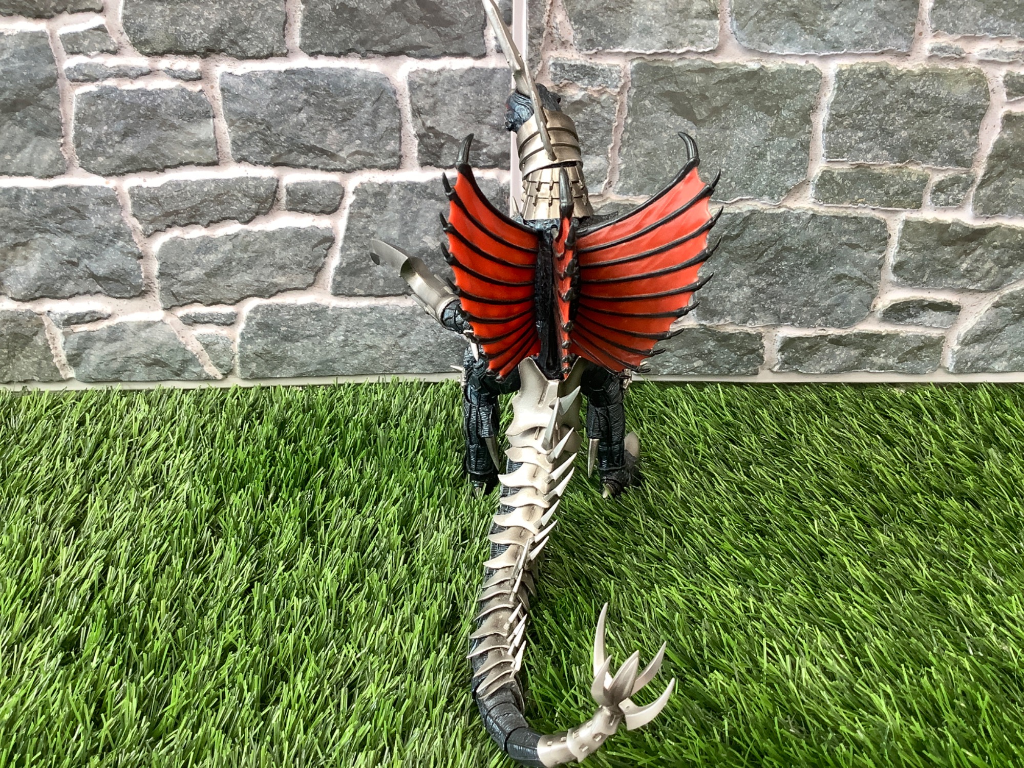BANDAI（バンダイ）S.H.MonsterArts ガイガン2004 のご紹介です