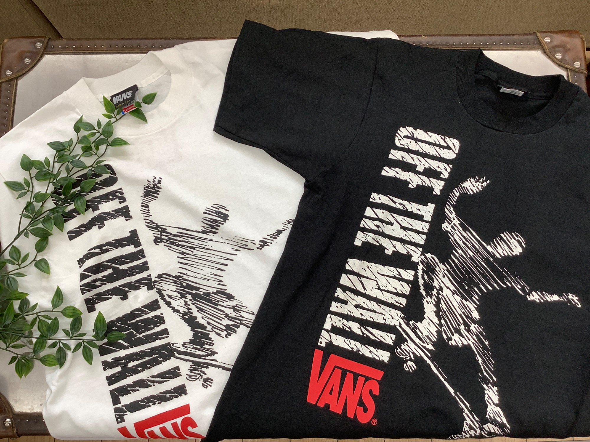 限定値下【90's】【希少】OLD VANS ロンT バックプリント 袖プリント 限定値下【90s】【希少】OLD VANS ロンT バックプリント 袖プ
