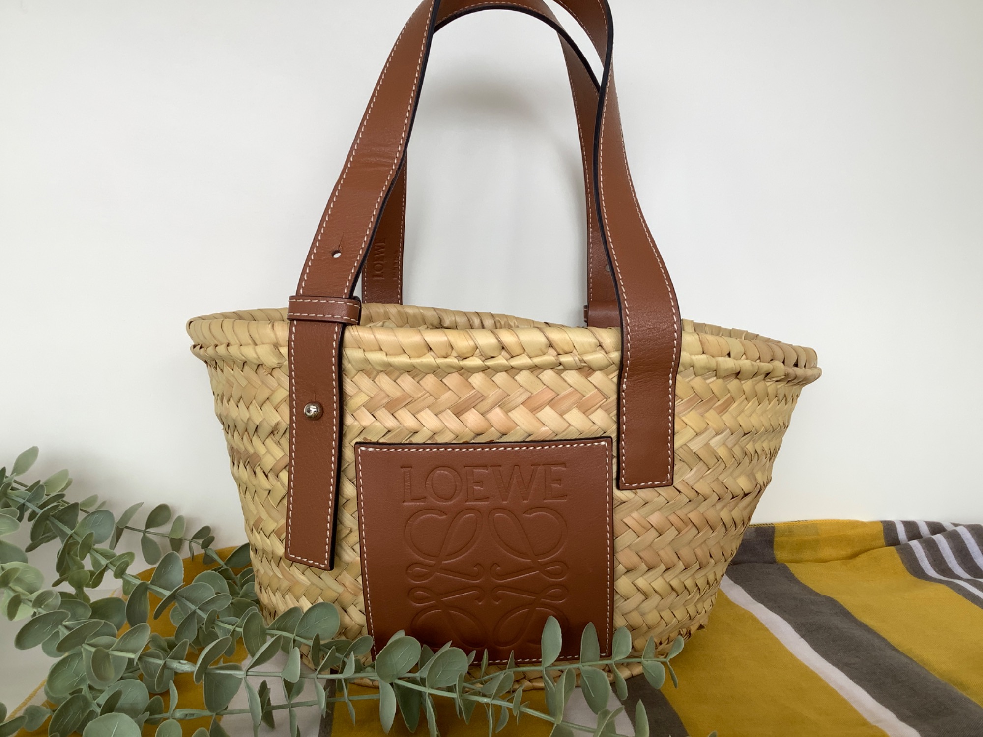 超美品　LOEWE ロエベ　バスケットバッグ　スモール　（ヤシの葉&カーフ） バスケットバッグ スモール（ヤシの葉&カーフ） ベージュ - LOEWE