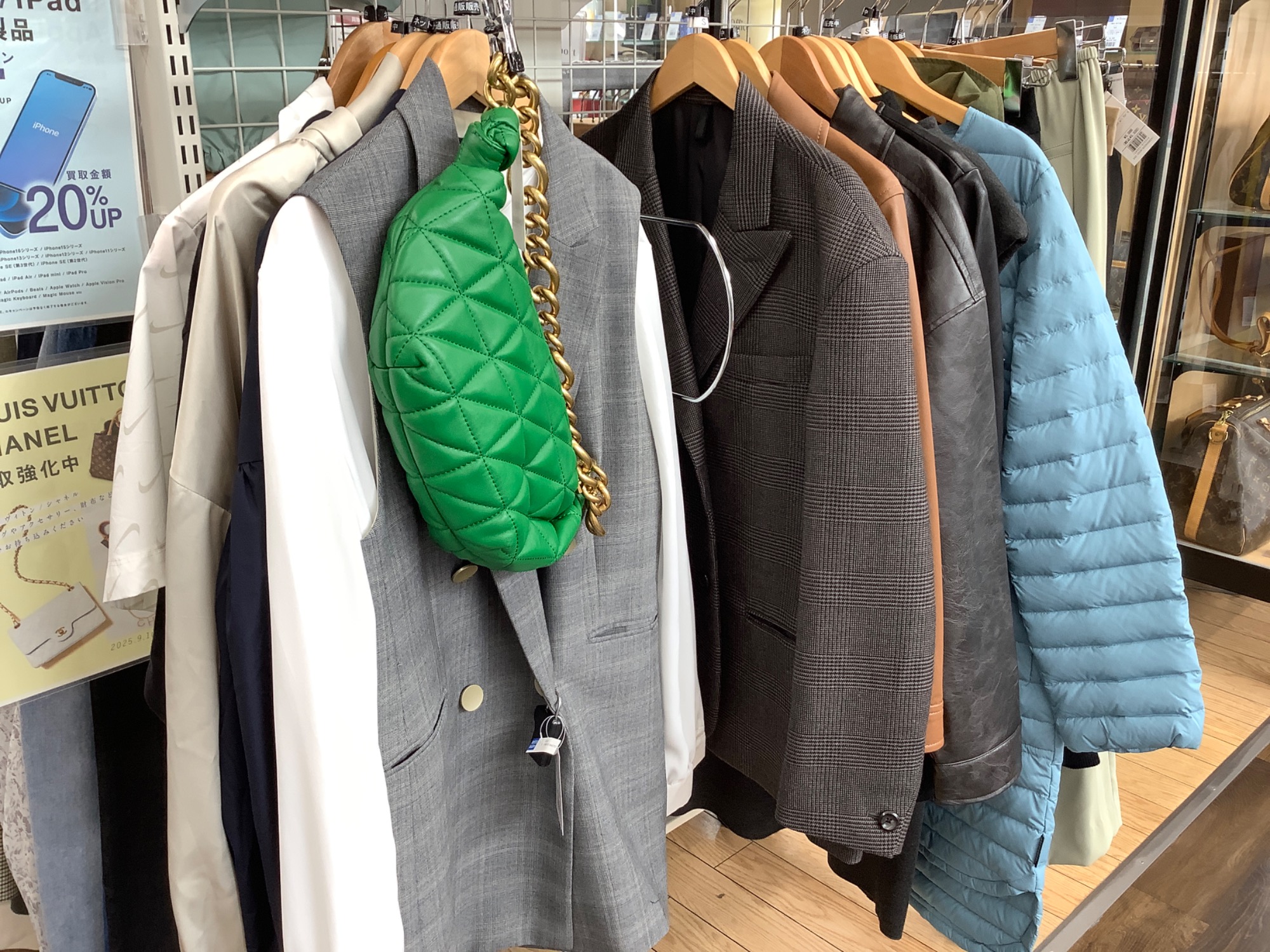 スマホで購入】NIKE×AMBUSH（ナイキ×アンブッシュ）フェイクファー