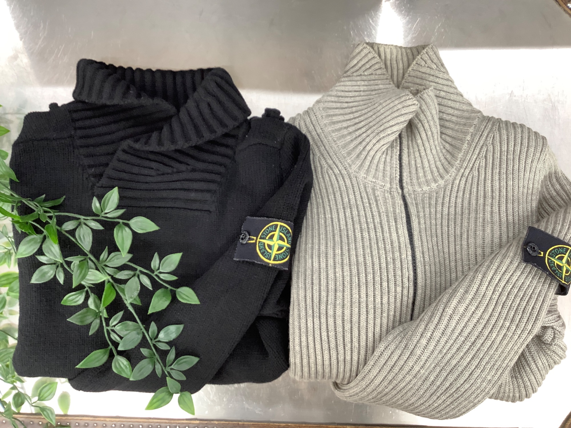 STONE ISLAND（ストーン アイランド）厚手ニットが入荷いたしました