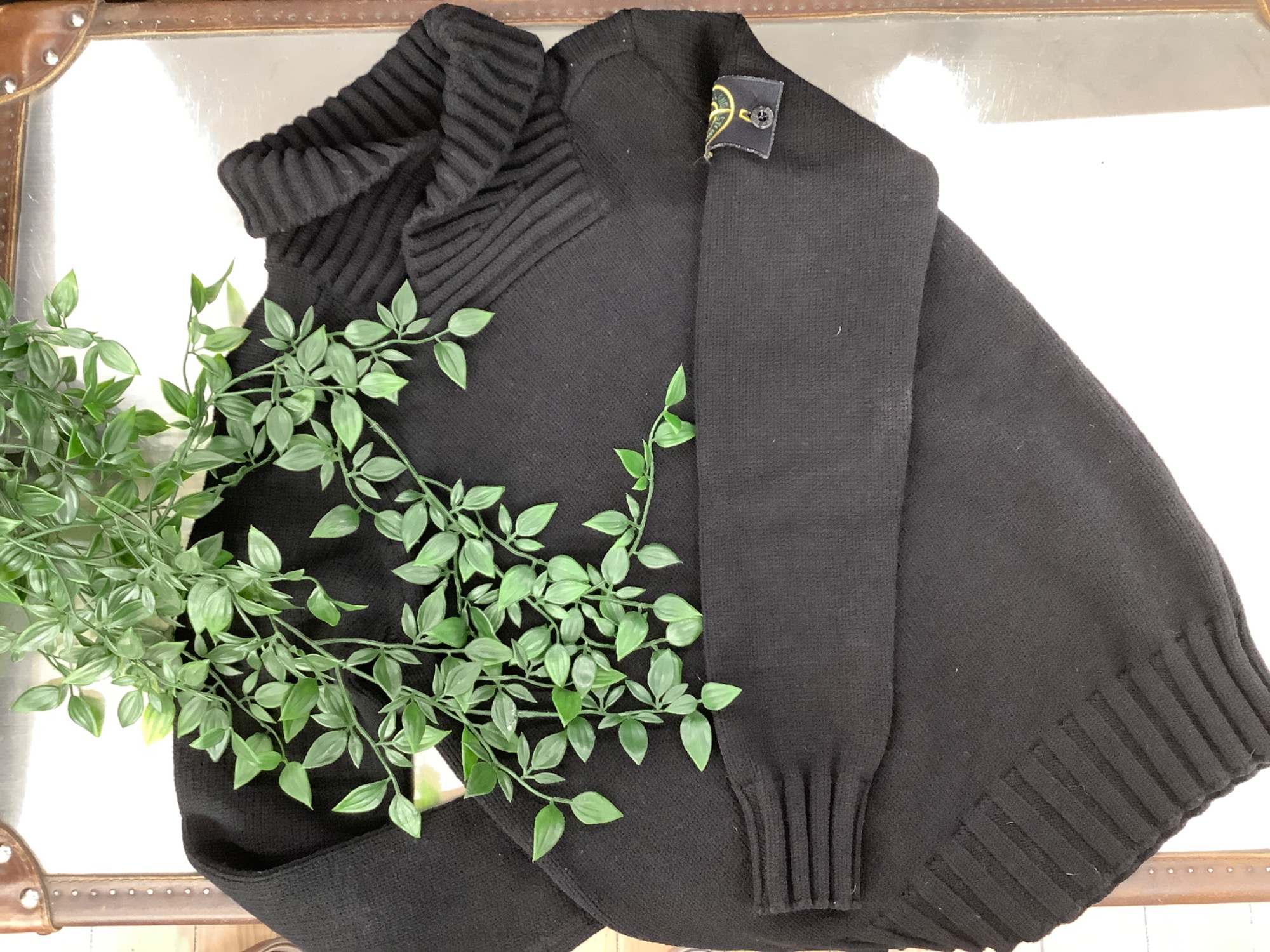 STONE ISLAND（ストーン アイランド）厚手ニットが入荷いたしました