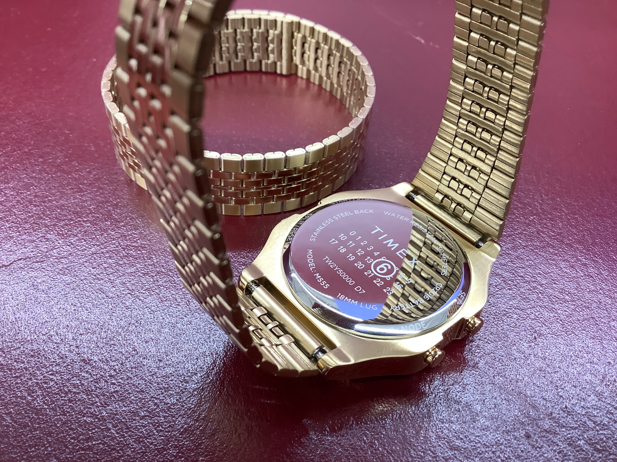 MM6 Maison Margiela（エムエムシックス メゾンマルジェラ）×TIMEX