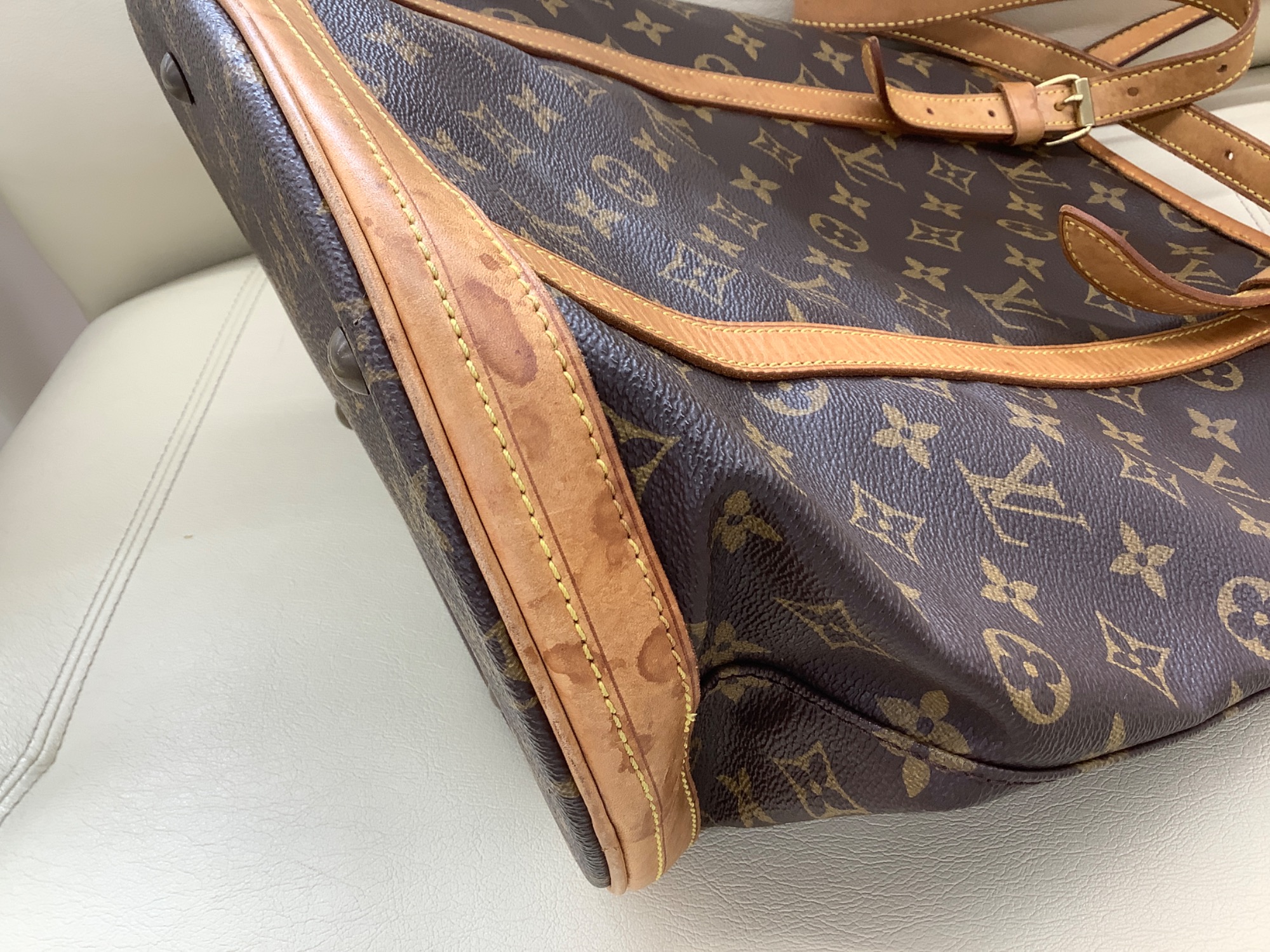 LOUIS VUITTON（ルイ ヴィトン）モノグラム トートバッグ バケットGMが