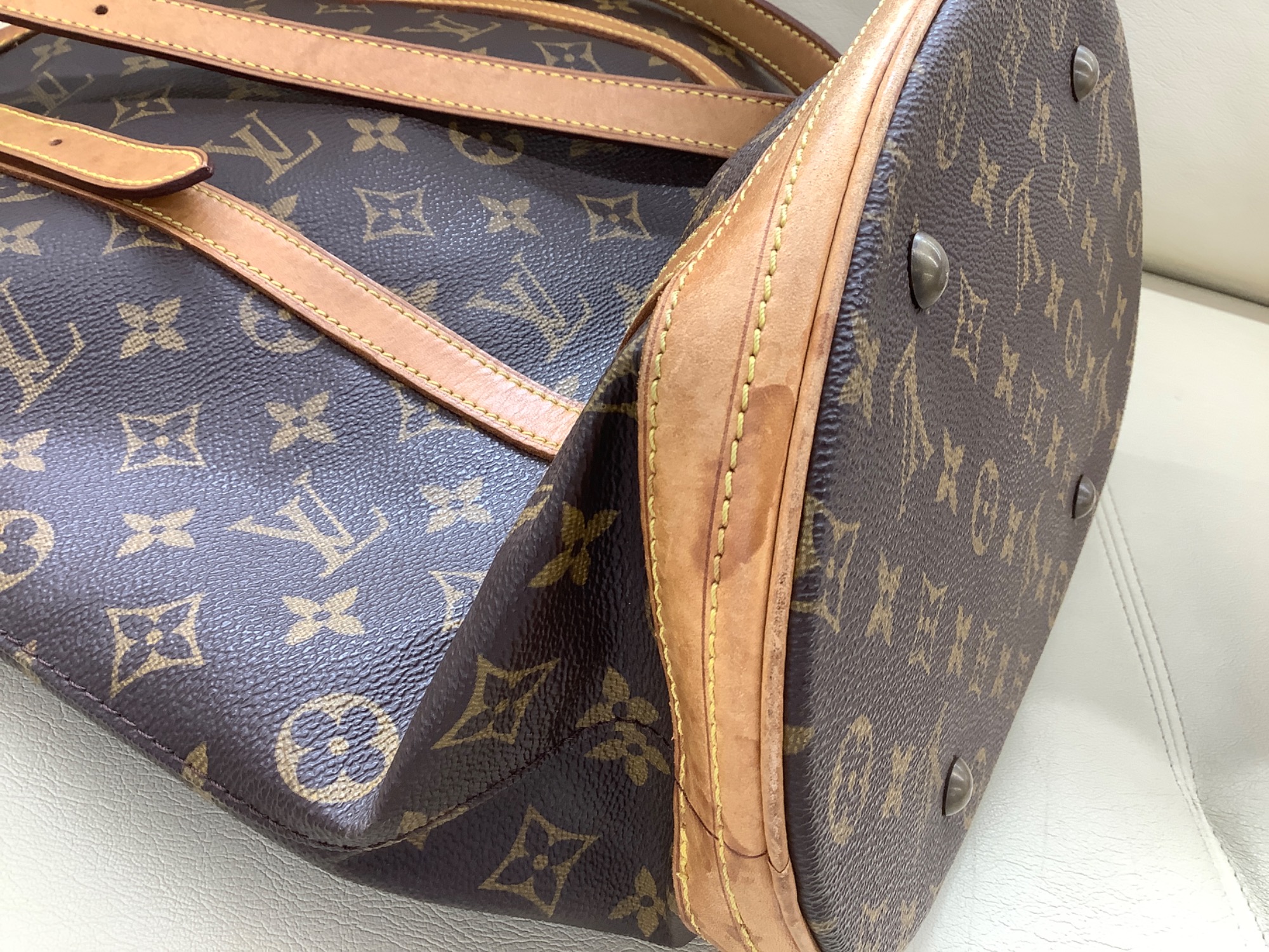 LOUIS VUITTON（ルイ ヴィトン）モノグラム トートバッグ バケットGMが