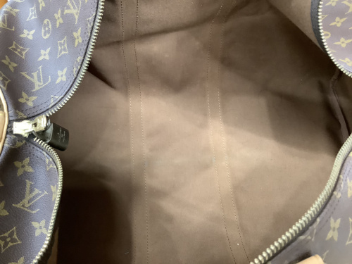 トラベルバッグのLOUIS VUITTON
